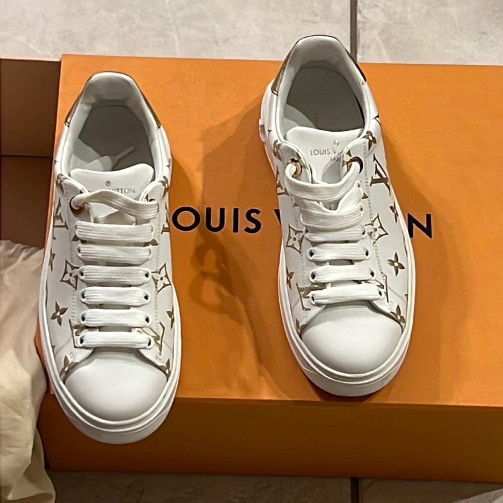 Louis Vuitton Time out Sneaker | size 36